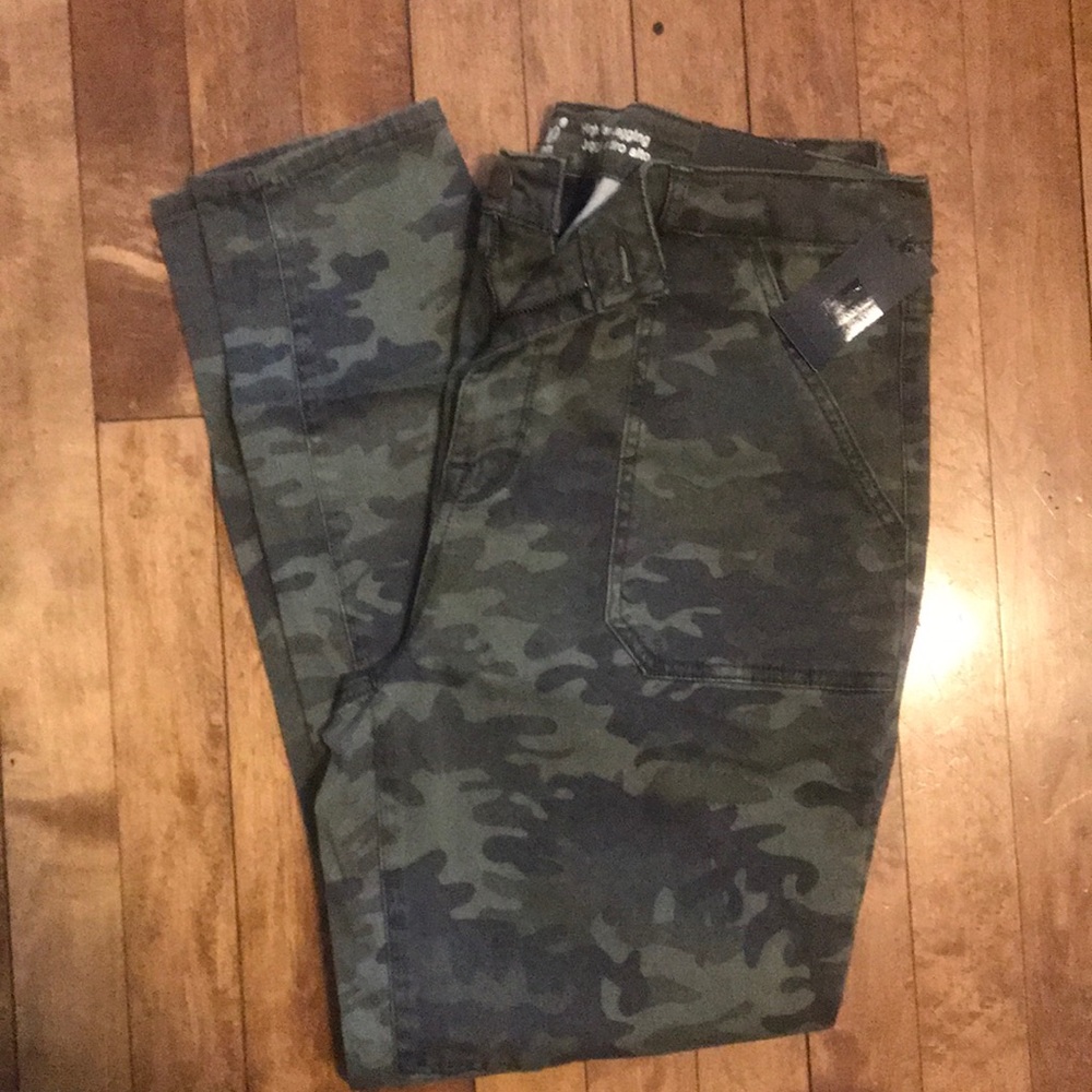 High Rise Camo Jegging